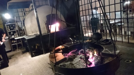 1884 Restaurante Francis Mallmann em Mendoza, Argentina 1884 Restaurante Francis Mallmann em Mendoza, Argentina